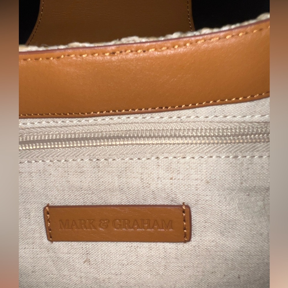 Mark & Graham faux Raffia Shoulder Bag! Tan Leather, Bamboo Latch & Gold Accent! - Picture 12 of 14